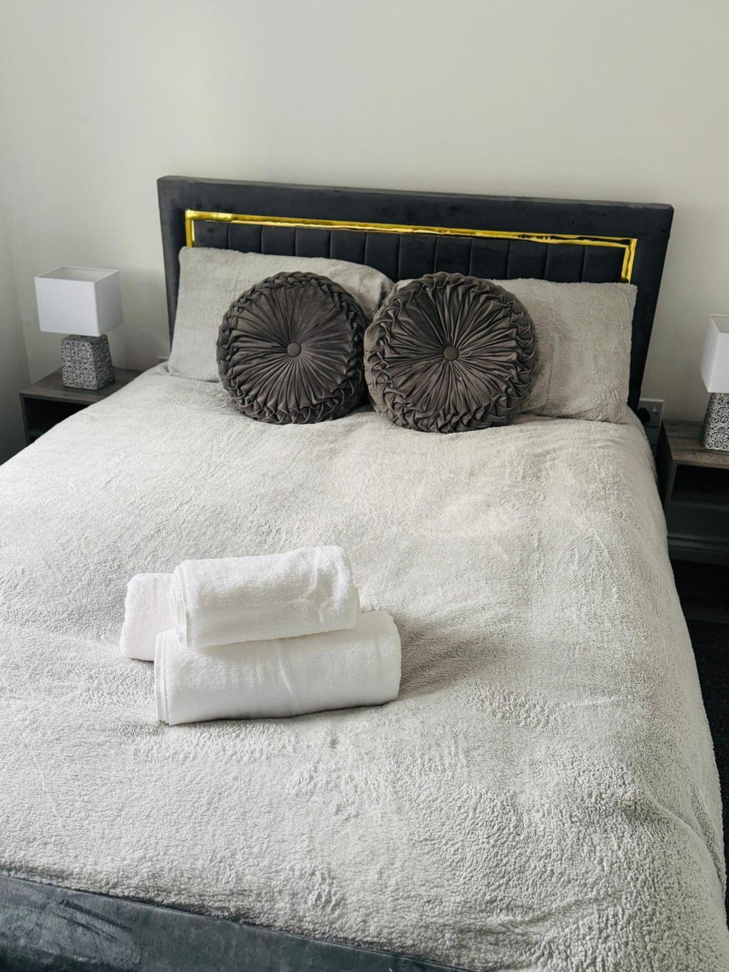 Harmony House 3 Bedroom New Build For Families, Contractors, Black Country Museum Sleeps 6 Tipton Εξωτερικό φωτογραφία